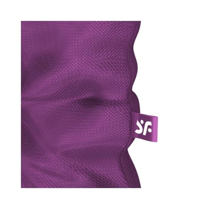 Detalle de la bolsa de almacenaje Satisfyer en color violeta.