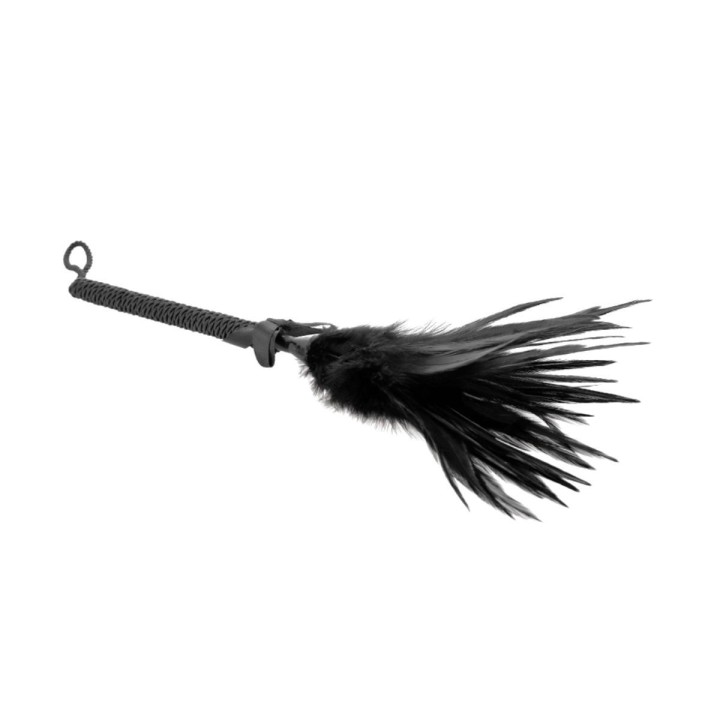 Detalle inferior del tickler KINK de plumas negras