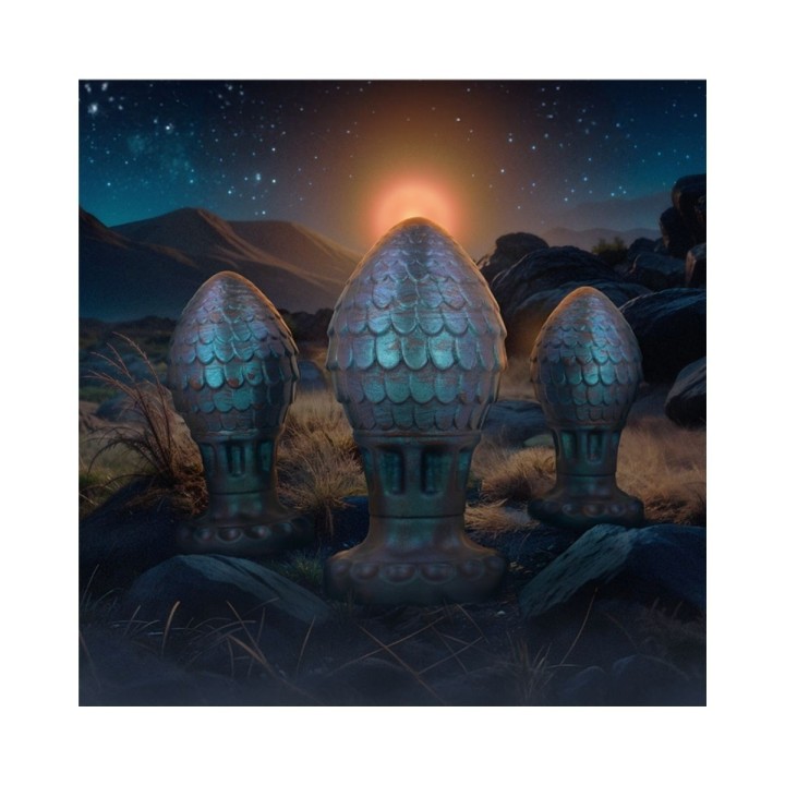 Imagen con paisaje cósmico imaginario con los plug de los 3 tamaños de Huevo Dragón de Epic Cybersilicock