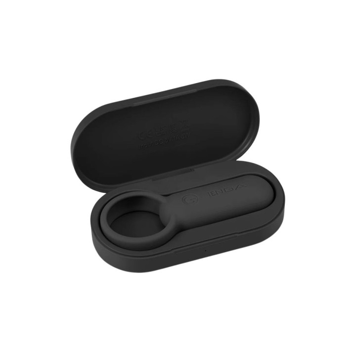 Presentación del Anillo PaiRing de Tenga, en su estuche protector y lugar de carga.