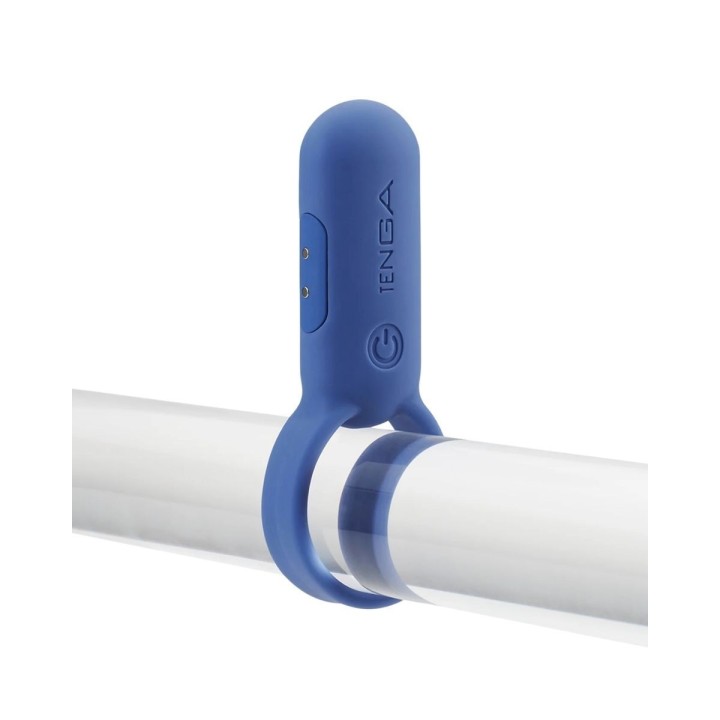 Modo de uso del anillo PaiRing de Tenga, con su punta redondeada para el placer de la pareja