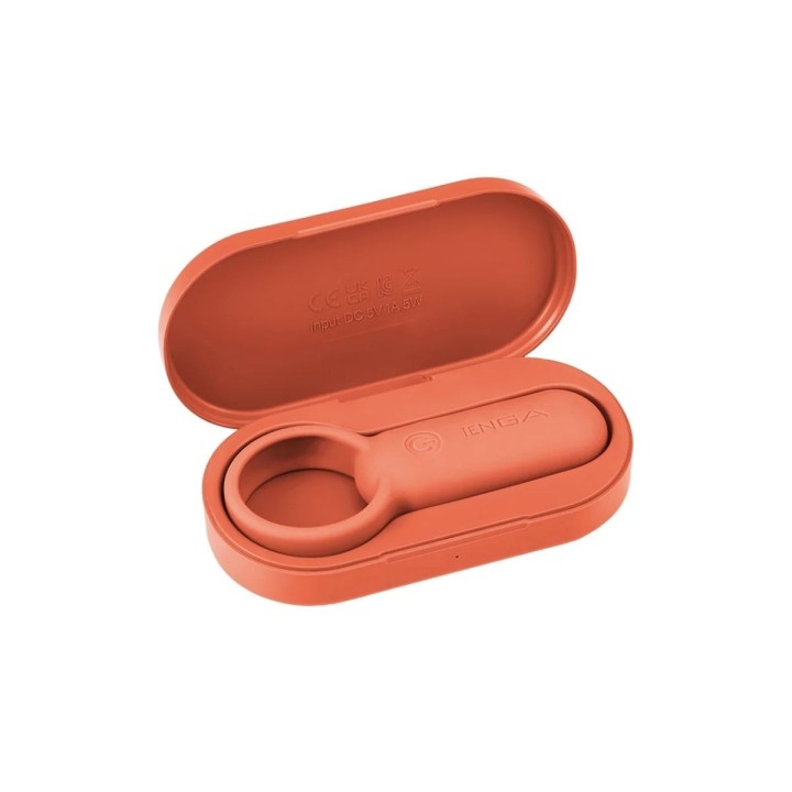 Presentación del Anillo PaiRing de Tenga, en su estuche protector y lugar de carga.