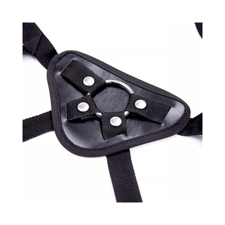 El arnés Alexia es ajustable y cuenta con 3 anillos que harár el ajuste perfecto para tus dildos