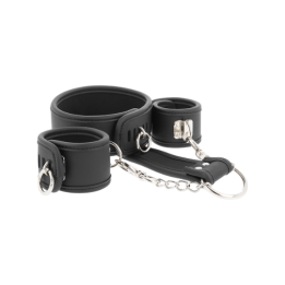 FETISH SUBMISSIVE COLLAR Y ESPOSAS CUERO VEGANO CON FORRO DE NOPRENO