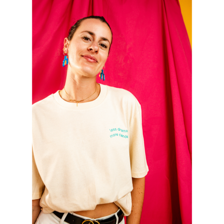 Camiseta Less drama