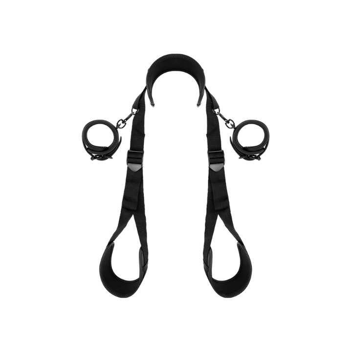 POSICIÓN PIERNAS ABIERTAS CON ESPOSAS