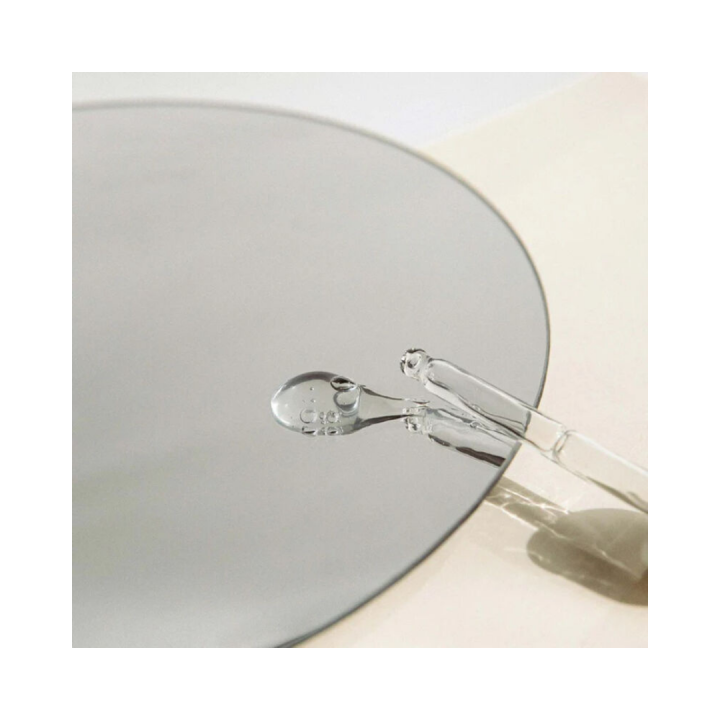 Con unas pocas gotas tendrás suficiente por su ligera textura para juegos a solas o en pareja